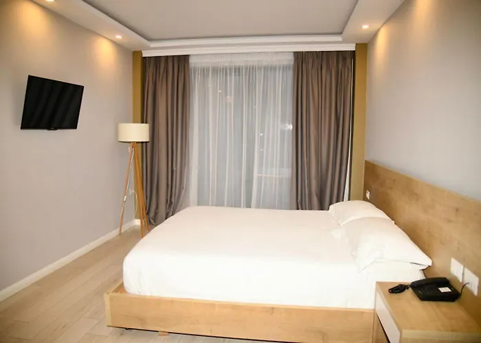 Amber Albania Спилле