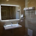 Otel Amber Albania
