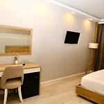 Otel Amber Albania