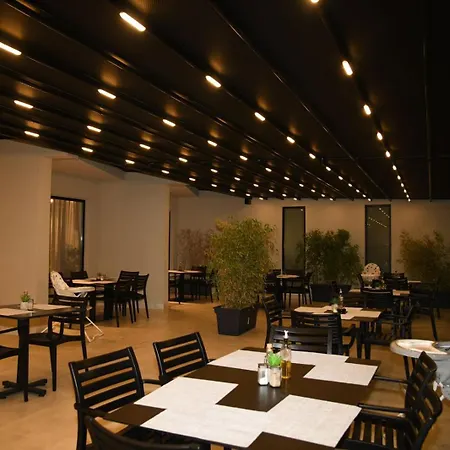 Amber Albania 4* Spille