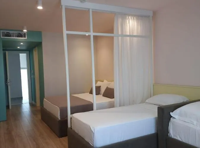 Amber Albania מלון