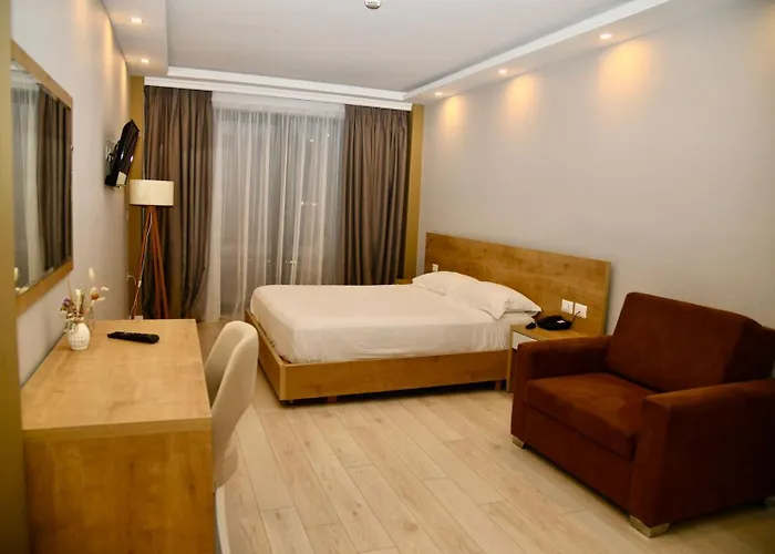 Amber Albania מלון 4*